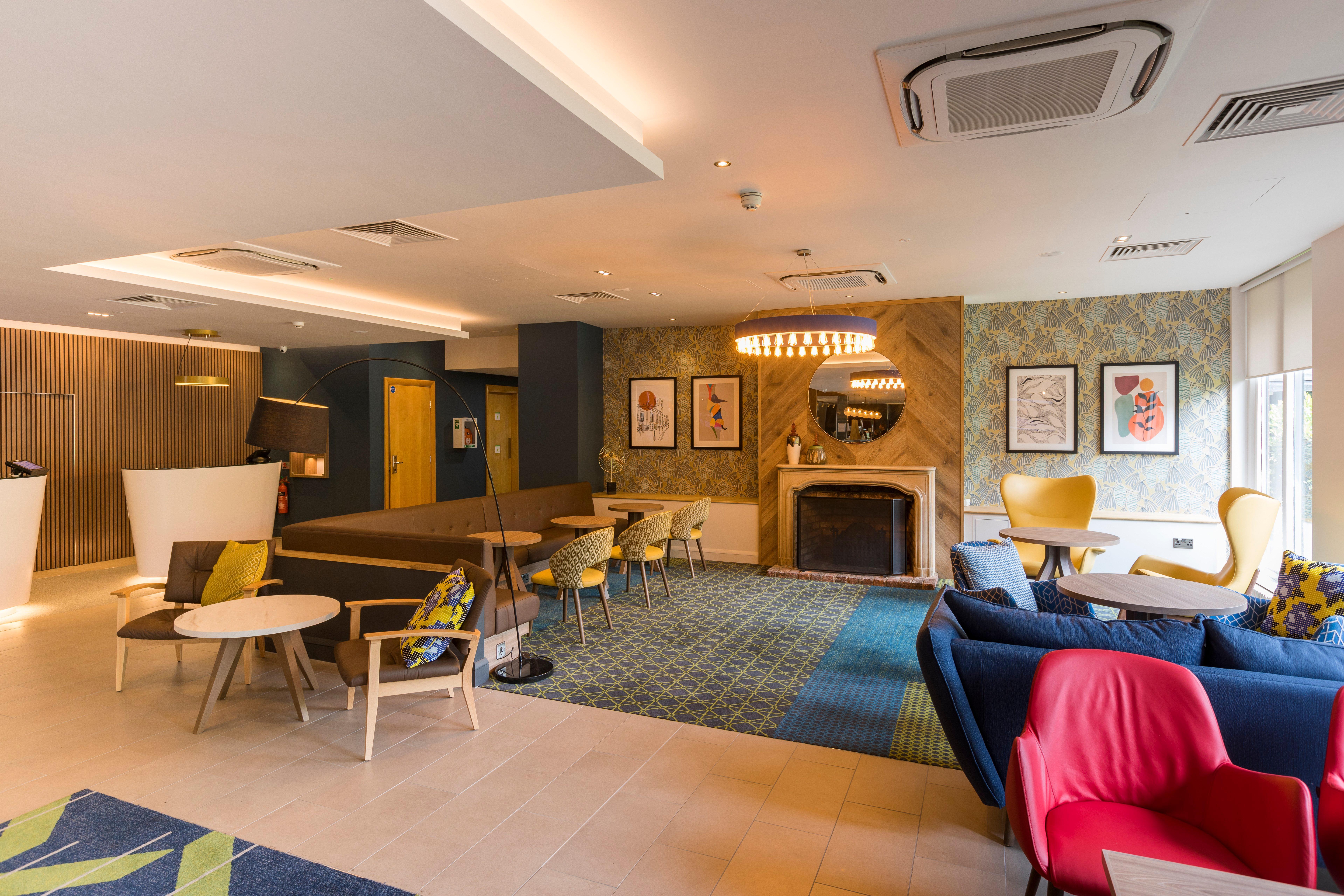 Holiday Inn Cambridge By Ihg Girton  Exterior photo